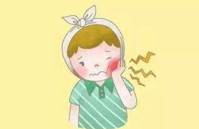 進(jìn)食、遇到冷熱刺激時(shí)產(chǎn)生疼痛